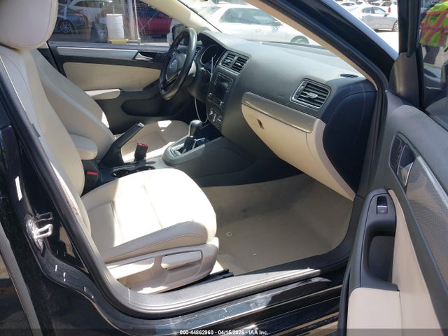 3VWD67AJ5GM262648 Volkswagen Jetta 1.4t Se