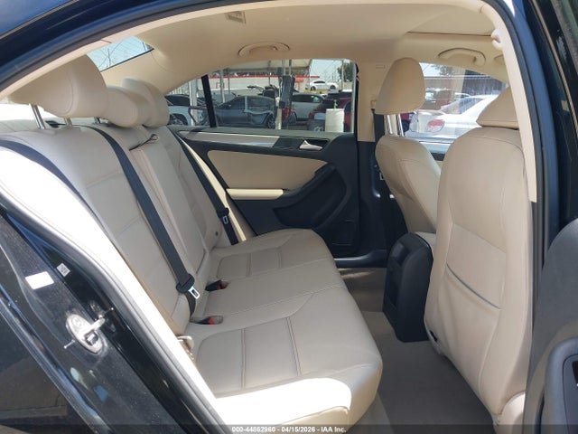 3VWD67AJ5GM262648 Volkswagen Jetta 1.4t Se