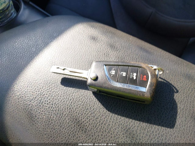 2018 Toyota Camry Le მანქანა იყიდება აუქციონზე, vin: 4T1B11HK3JU673582, აუქციონის ნომერი: 44862963