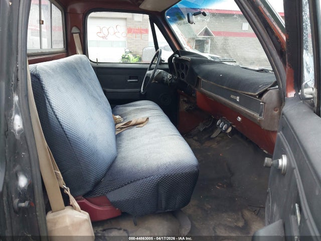 1982 Gmc C1500 მანქანა იყიდება აუქციონზე, vin: 2GTDC14C4C1504563, აუქციონის ნომერი: 44863005