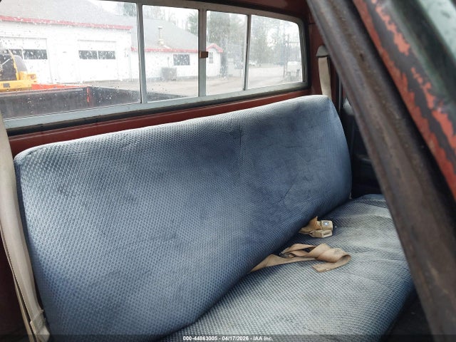 1982 Gmc C1500 მანქანა იყიდება აუქციონზე, vin: 2GTDC14C4C1504563, აუქციონის ნომერი: 44863005