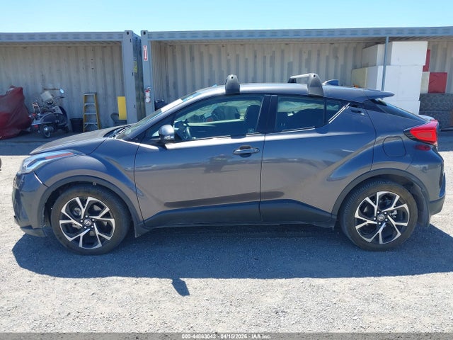 Toyota C-HR XLE 2021 JTNKHMBX3M1122110 Image 14