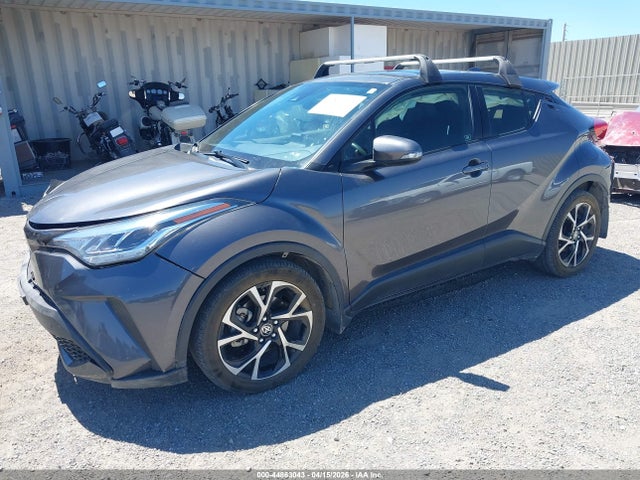 Toyota C-HR XLE 2021 JTNKHMBX3M1122110 Image 2