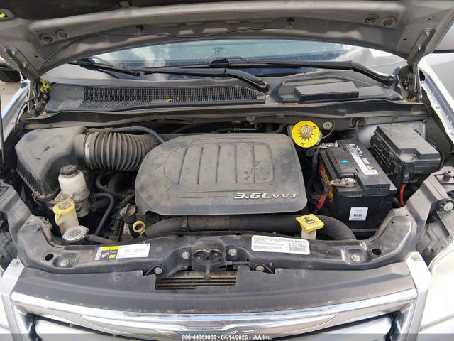 2C4RC1BG5ER217040 Chrysler Town &amp; Country Touring