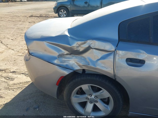 44863080 :رقم المزاد ، 2C3CDXHG0FH805548 vin ، 2015 Dodge Charger Sxt مزاد بيع