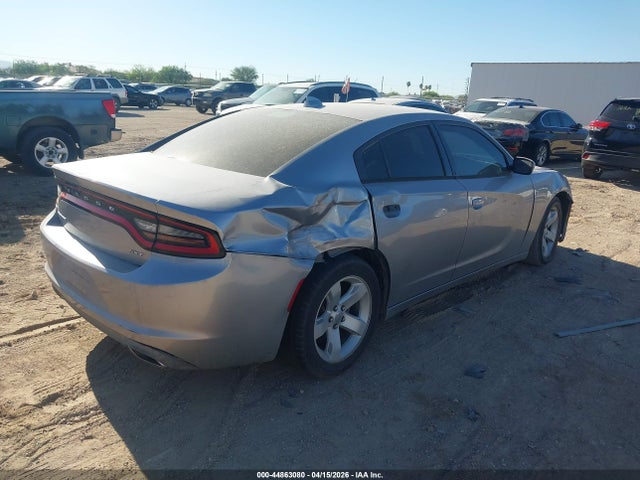 44863080 :رقم المزاد ، 2C3CDXHG0FH805548 vin ، 2015 Dodge Charger Sxt مزاد بيع