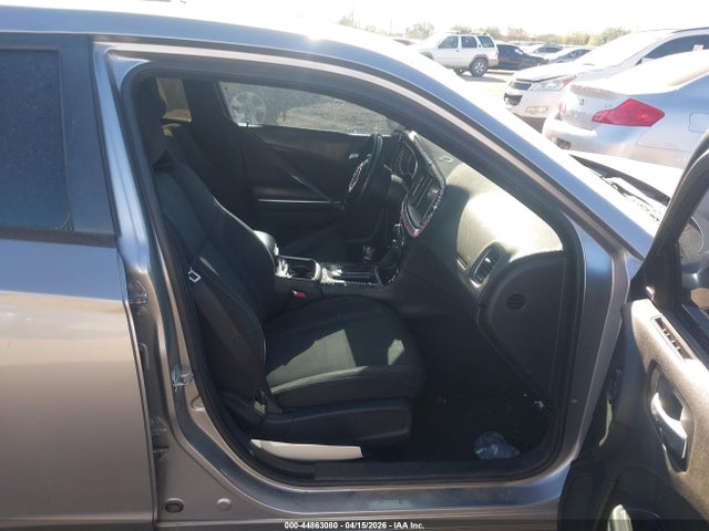 44863080 :رقم المزاد ، 2C3CDXHG0FH805548 vin ، 2015 Dodge Charger Sxt مزاد بيع
