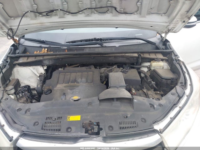 Auction sale of the 2015 Toyota Highlander Le Plus V6, vin: 5TDZKRFH2FS099655, lot number: 44863093
