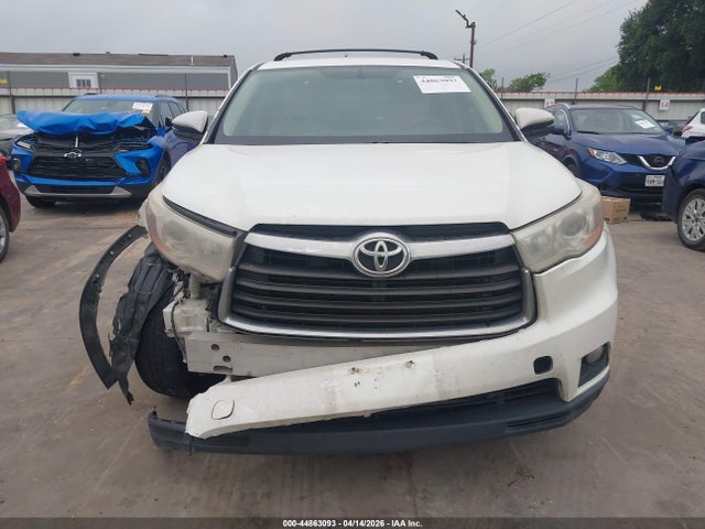 Auction sale of the 2015 Toyota Highlander Le Plus V6, vin: 5TDZKRFH2FS099655, lot number: 44863093