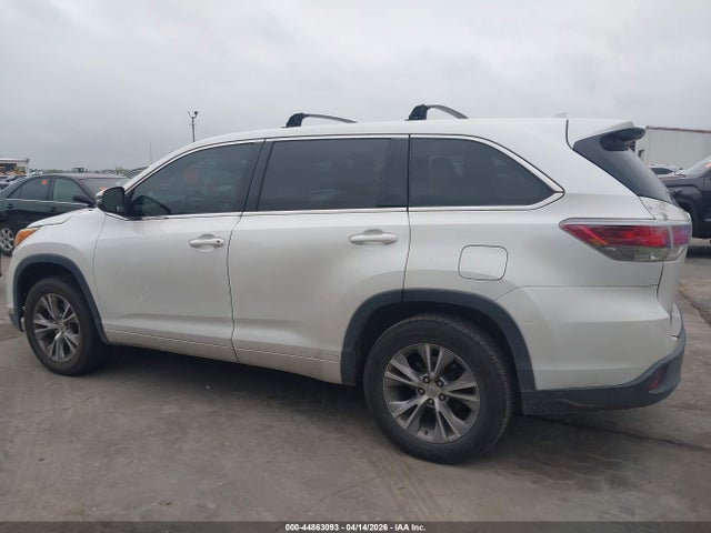 Auction sale of the 2015 Toyota Highlander Le Plus V6, vin: 5TDZKRFH2FS099655, lot number: 44863093