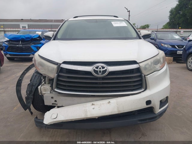 Auction sale of the 2015 Toyota Highlander Le Plus V6, vin: 5TDZKRFH2FS099655, lot number: 44863093
