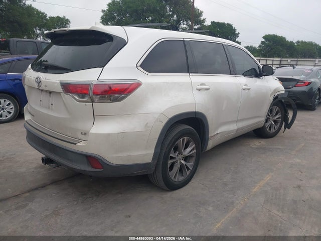 Auction sale of the 2015 Toyota Highlander Le Plus V6, vin: 5TDZKRFH2FS099655, lot number: 44863093