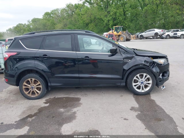 Продажа на аукционе авто 2017 Ford Escape Se, vin: 1FMCU0GD9HUE70005, номер лота: 44863114
