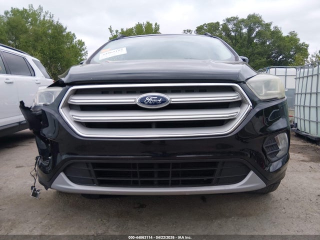 Продажа на аукционе авто 2017 Ford Escape Se, vin: 1FMCU0GD9HUE70005, номер лота: 44863114