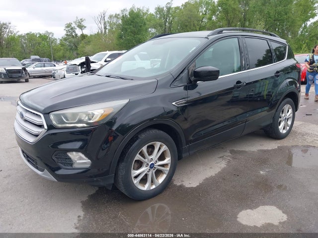 Продажа на аукционе авто 2017 Ford Escape Se, vin: 1FMCU0GD9HUE70005, номер лота: 44863114