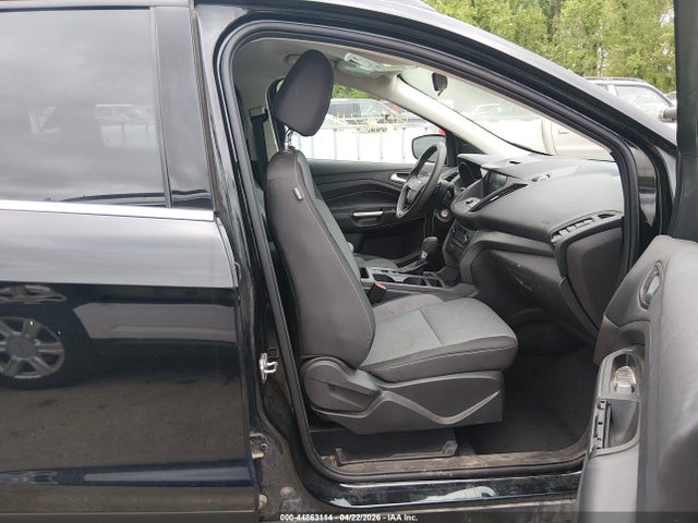Продажа на аукционе авто 2017 Ford Escape Se, vin: 1FMCU0GD9HUE70005, номер лота: 44863114
