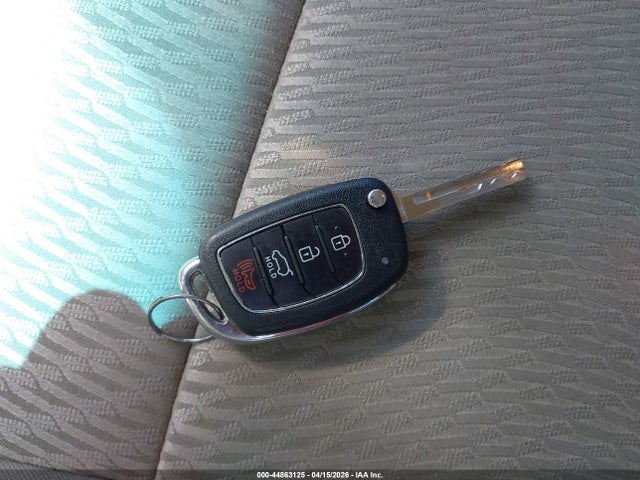 5XYZU3LB9HG418282 Hyundai Santa Fe Sport 2.4l
