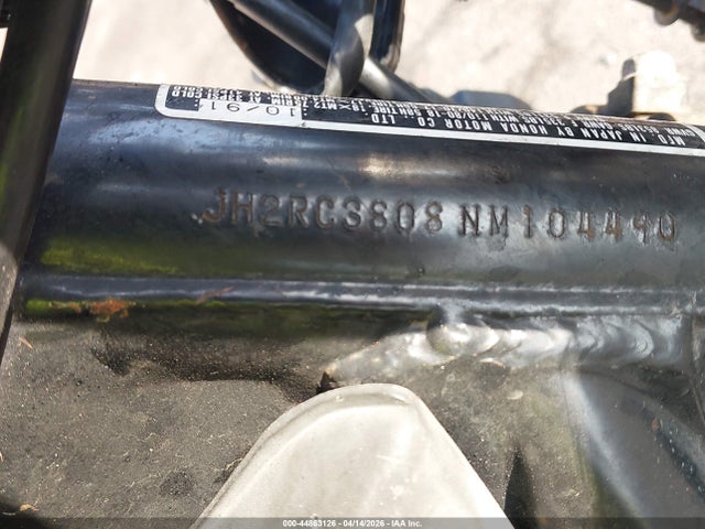 44863126 :رقم المزاد ، JH2RC3808NM104490 vin ، 1992 Honda Cb750 مزاد بيع