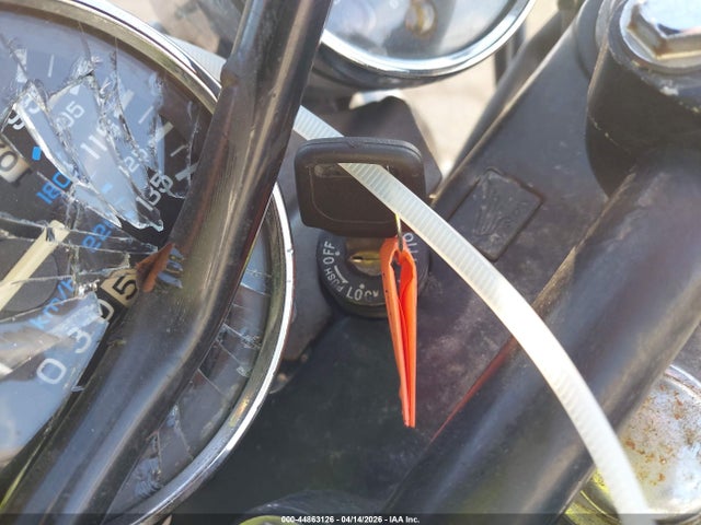 44863126 :رقم المزاد ، JH2RC3808NM104490 vin ، 1992 Honda Cb750 مزاد بيع