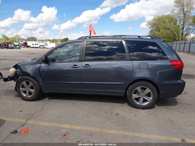 Продажа на аукционе авто 2007 Toyota Sienna Ce, vin: 5TDZK23C67S005018, номер лота: 44863156