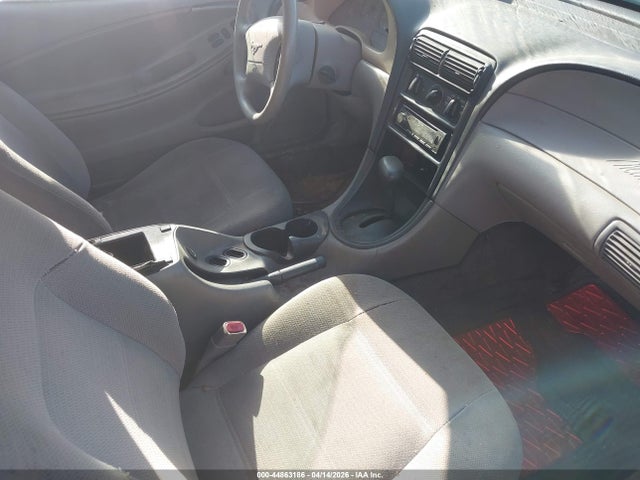 2000 Ford Mustang მანქანა იყიდება აუქციონზე, vin: 1FAFP4044YF195163, აუქციონის ნომერი: 44863186