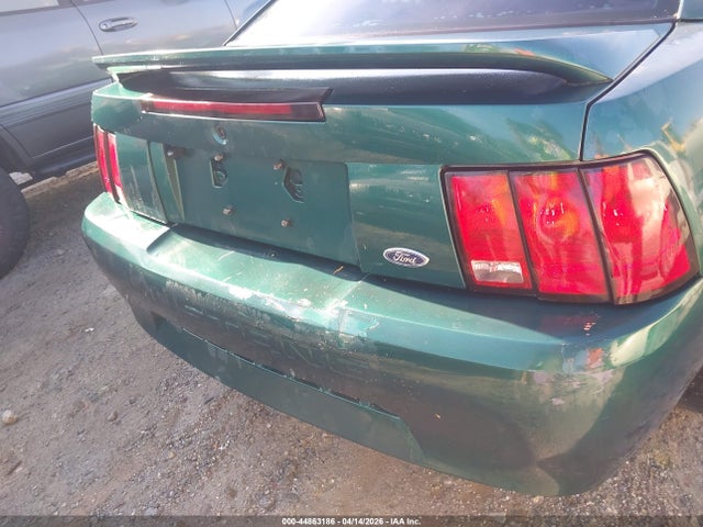 2000 Ford Mustang მანქანა იყიდება აუქციონზე, vin: 1FAFP4044YF195163, აუქციონის ნომერი: 44863186