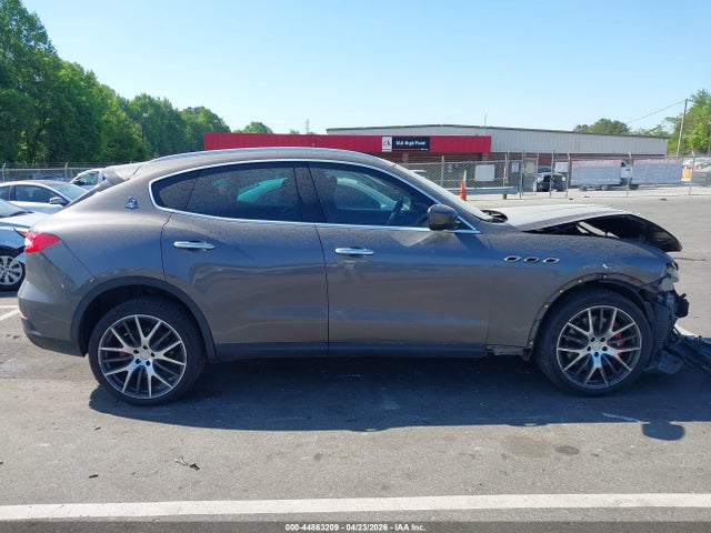 Продаж на аукціоні авто 2017 Maserati Levante S, vin: ZN661YUA6HX243788, номер лоту: 44863209