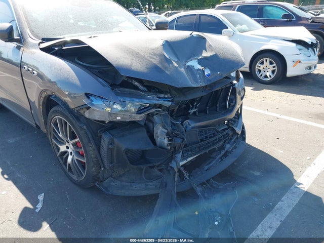 Продаж на аукціоні авто 2017 Maserati Levante S, vin: ZN661YUA6HX243788, номер лоту: 44863209