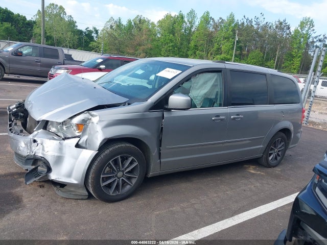 Продажа на аукционе авто 2017 Dodge Grand Caravan Sxt, vin: 2C4RDGCGXHR685879, номер лота: 44863222