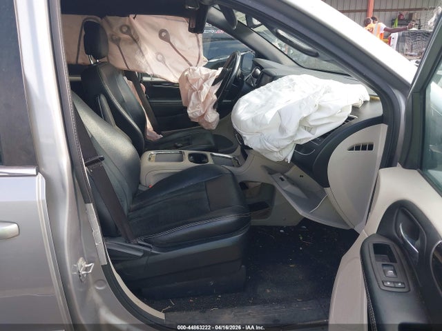 Продажа на аукционе авто 2017 Dodge Grand Caravan Sxt, vin: 2C4RDGCGXHR685879, номер лота: 44863222