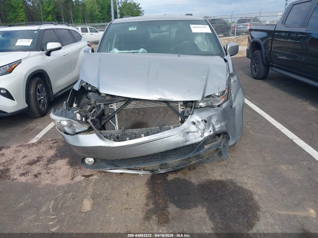 Продажа на аукционе авто 2017 Dodge Grand Caravan Sxt, vin: 2C4RDGCGXHR685879, номер лота: 44863222