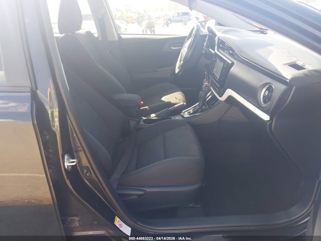 44863223 :رقم المزاد ، JTNKARJE1JJ573579 vin ، 2018 Toyota Corolla Im مزاد بيع