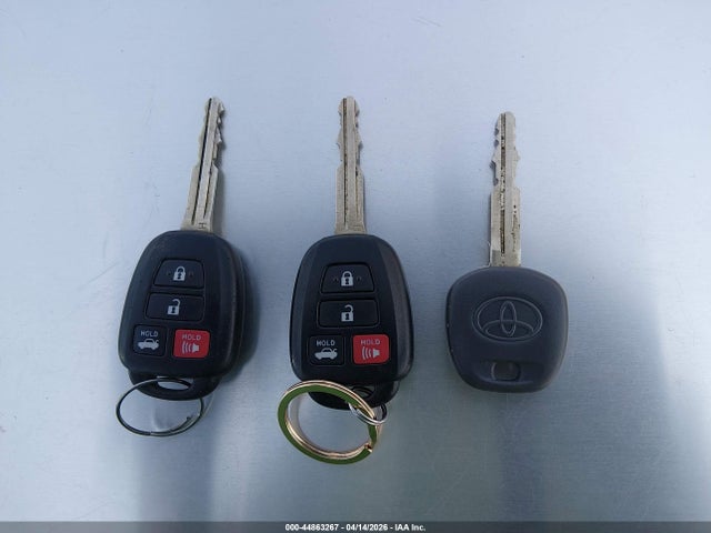 4T1BF1FK8HU405710 Toyota CAMRY LE