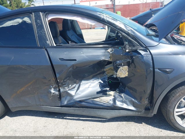 Продаж на аукціоні авто 2024 Tesla Model Y Long Range Dual Motor All-wheel Drive, vin: 7SAYGAEE8RF034696, номер лоту: 44863270
