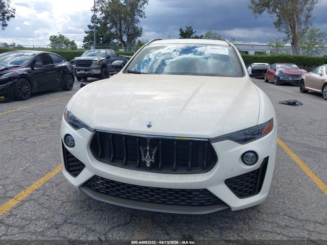 Продаж на аукціоні авто 2022 Maserati Levante Modena, vin: ZN661YUM2NX391751, номер лоту: 44863332