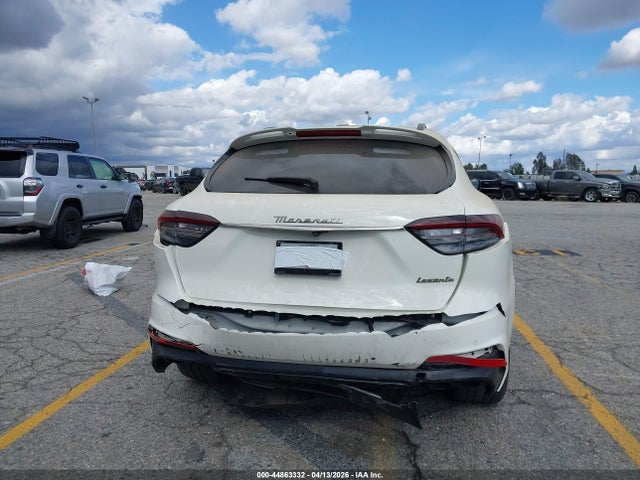 Продаж на аукціоні авто 2022 Maserati Levante Modena, vin: ZN661YUM2NX391751, номер лоту: 44863332
