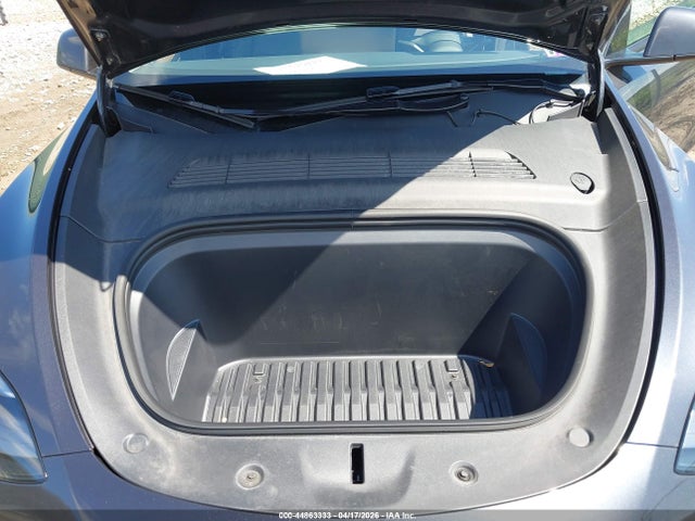 Продаж на аукціоні авто 2024 Tesla Model Y Long Range Dual Motor All-wheel Drive, vin: 7SAYGDEE2RF195076, номер лоту: 44863333