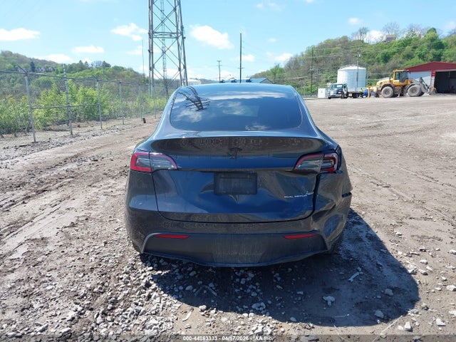 Продаж на аукціоні авто 2024 Tesla Model Y Long Range Dual Motor All-wheel Drive, vin: 7SAYGDEE2RF195076, номер лоту: 44863333