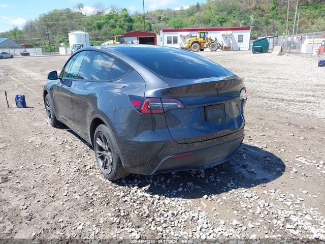 Продаж на аукціоні авто 2024 Tesla Model Y Long Range Dual Motor All-wheel Drive, vin: 7SAYGDEE2RF195076, номер лоту: 44863333