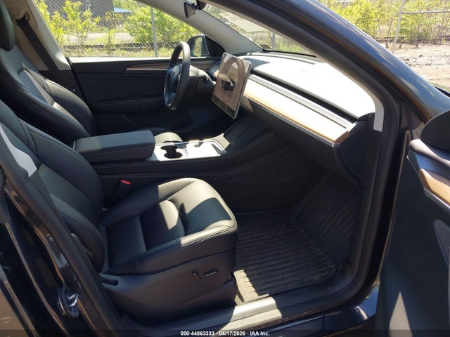 Продаж на аукціоні авто 2024 Tesla Model Y Long Range Dual Motor All-wheel Drive, vin: 7SAYGDEE2RF195076, номер лоту: 44863333
