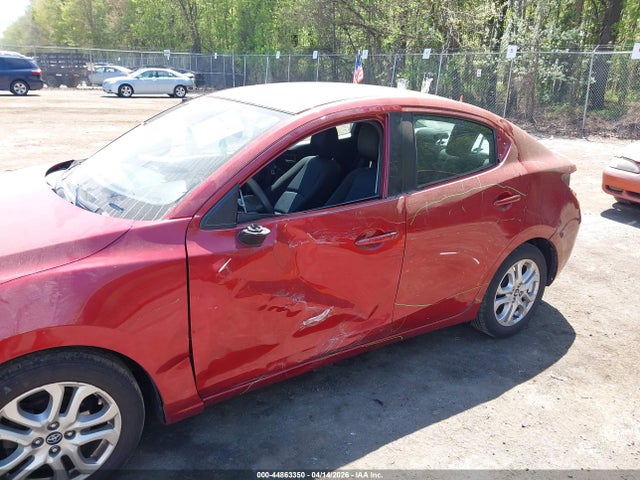 Продажа на аукционе авто 2017 Toyota Yaris Ia, vin: 3MYDLBYV0HY177901, номер лота: 44863350