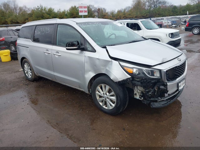 44863393 :رقم المزاد ، KNDMB5C12H6250068 vin ، 2017 Kia Sedona Lx مزاد بيع