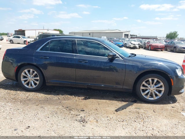 2016 Chrysler 300 Anniversary Edition მანქანა იყიდება აუქციონზე, vin: 2C3CCARG3GH288200, აუქციონის ნომერი: 44863580