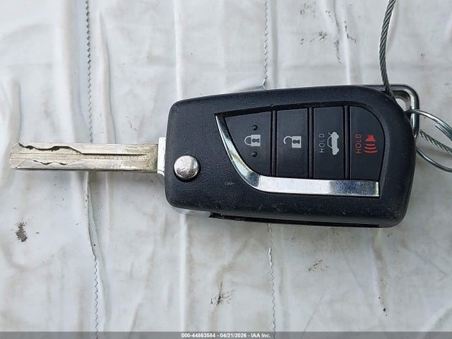4T1G11AK2MU587944 Toyota CAMRY SE
