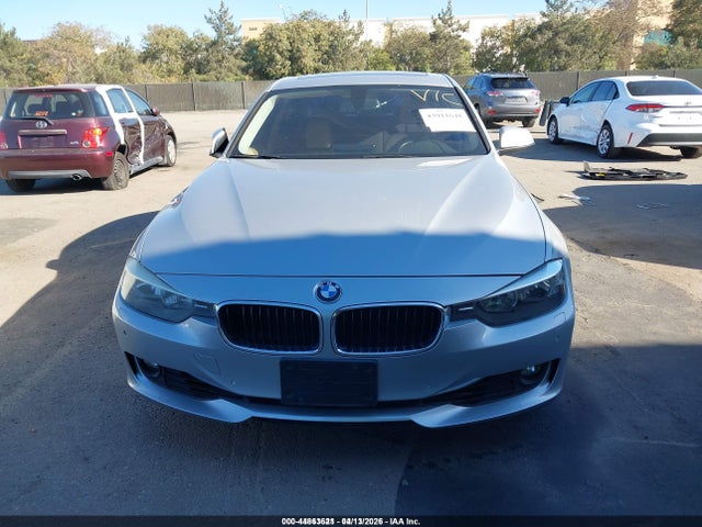 2015 Bmw 328i Xdrive მანქანა იყიდება აუქციონზე, vin: WBA3B3C51FJ983819, აუქციონის ნომერი: 44863621