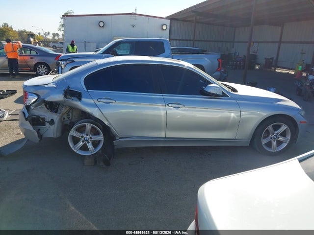 2015 Bmw 328i Xdrive მანქანა იყიდება აუქციონზე, vin: WBA3B3C51FJ983819, აუქციონის ნომერი: 44863621