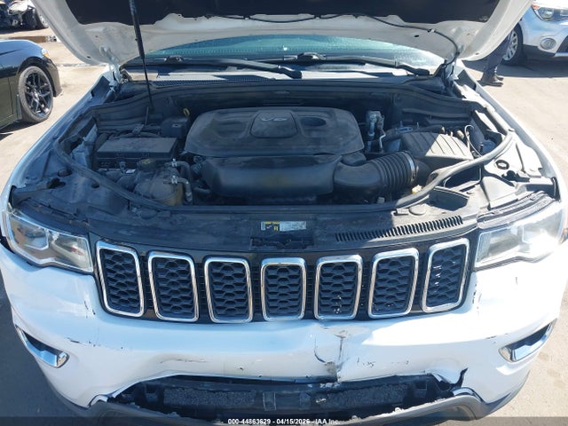 1C4RJEAG7HC663833 Jeep Grand Cherokee Laredo 4x2