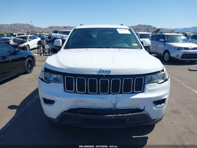 1C4RJEAG7HC663833 Jeep Grand Cherokee Laredo 4x2