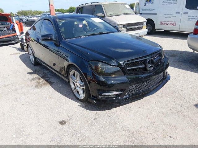 2014 MERCEDES-BENZ C 250 WDDGJ4HB1EG254863