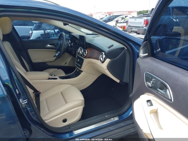 44863639 :رقم المزاد ، WDCTG4EB9KJ616328 vin ، 2019 Mercedes-benz Gla 250 مزاد بيع